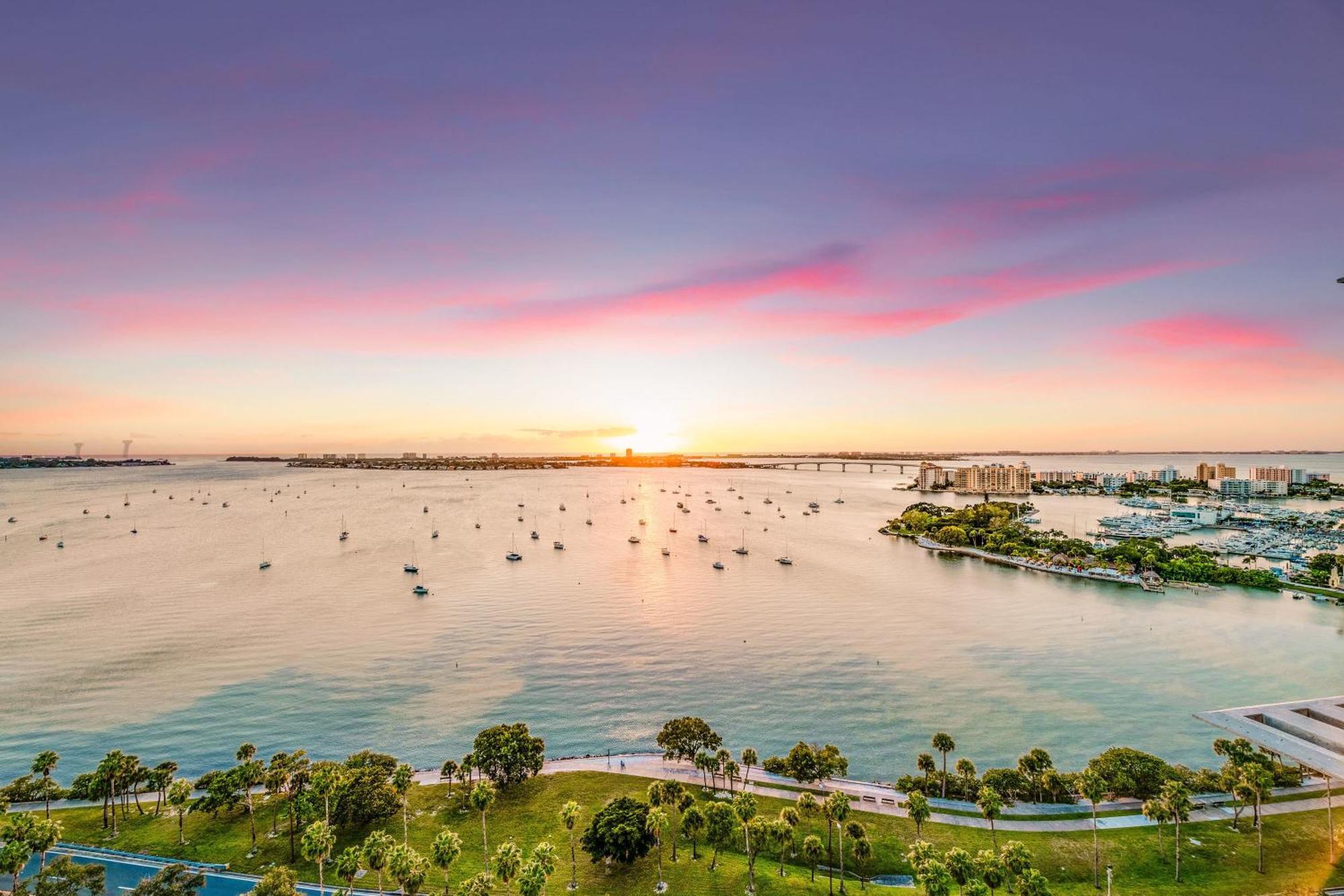Julia Place Sarasota Luaran gambar